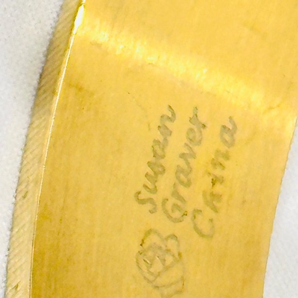 Two Susan Graver Enameled Bracelets - Light and Dark Pink - Picture 7 of 9